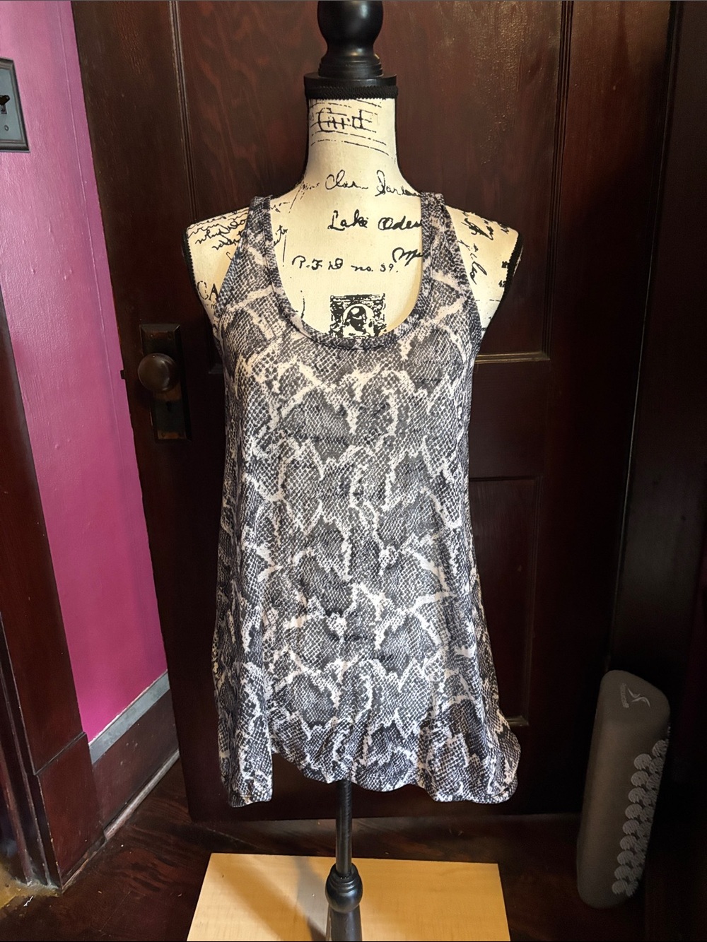 H&M basic tank top